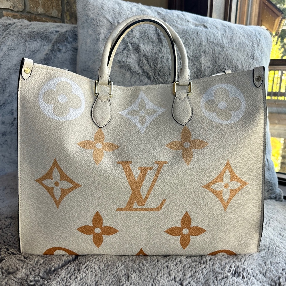 Louis Vuitton On the Go Tote ‘By The Pool’ Monogram Empreinte MM Sunset Gradient